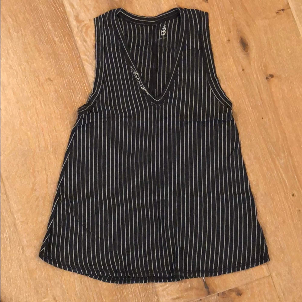 Barre3 V neck tank XS Extra Small LIKE NEW